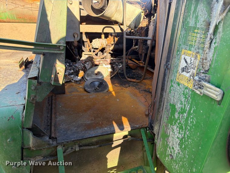 image for item YA5380 1994 John Deere 9600 RWA combine