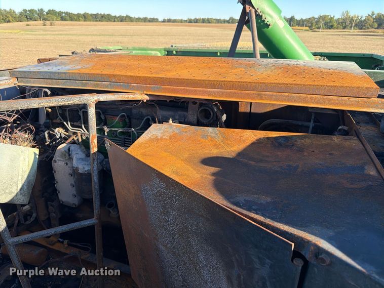 image for item YA5380 1994 John Deere 9600 RWA combine