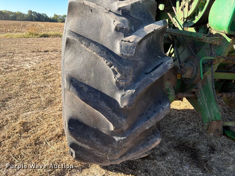 image for item YA5380 1994 John Deere 9600 RWA combine