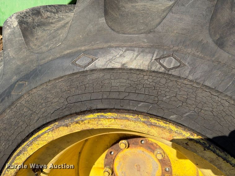 image for item YA5380 1994 John Deere 9600 RWA combine