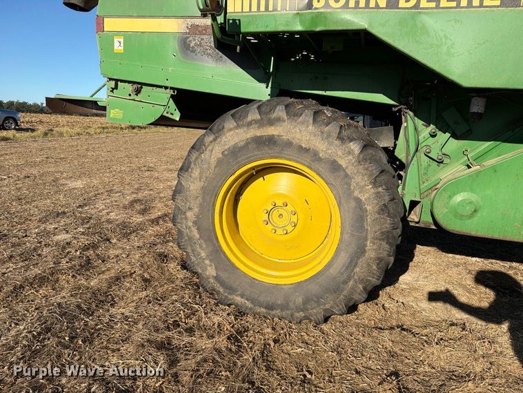 image for item YA5380 1994 John Deere 9600 RWA combine