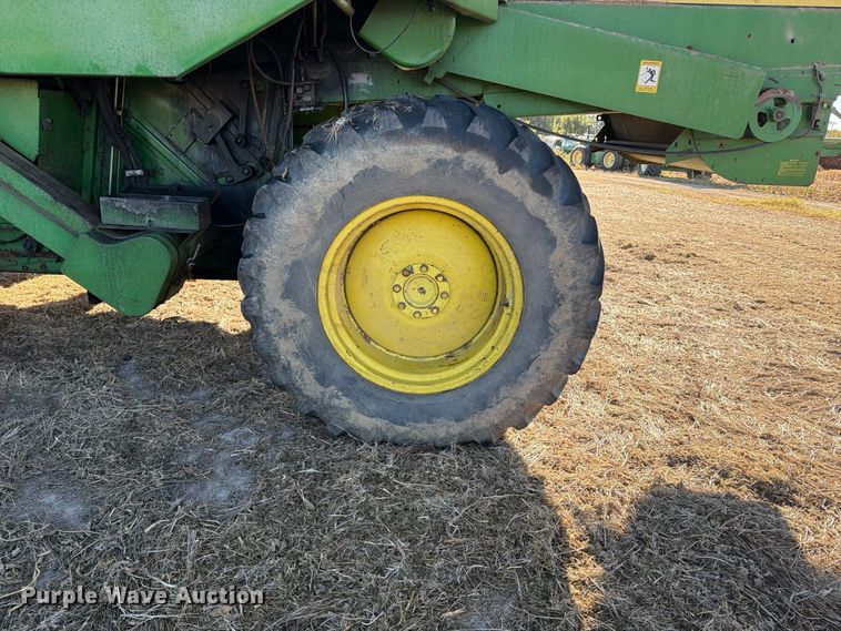 image for item YA5380 1994 John Deere 9600 RWA combine