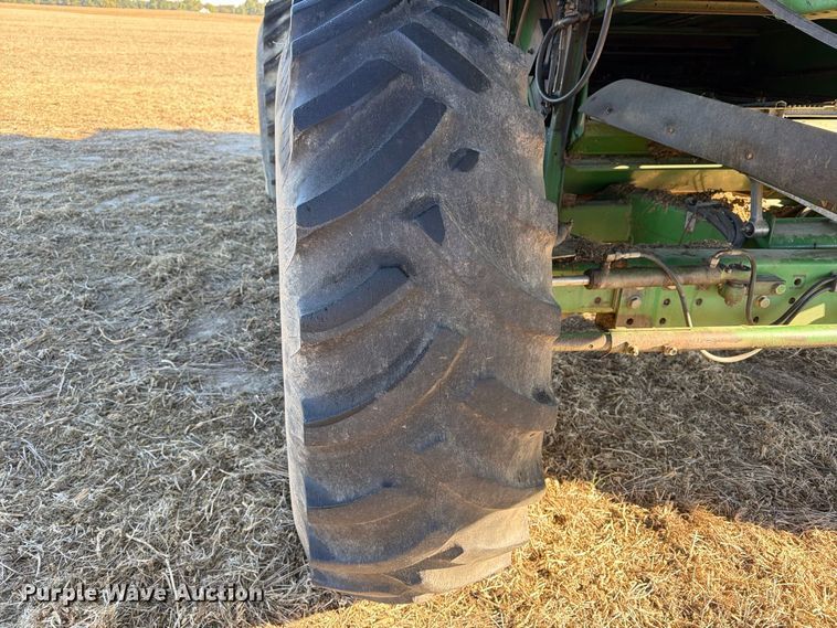 image for item YA5380 1994 John Deere 9600 RWA combine