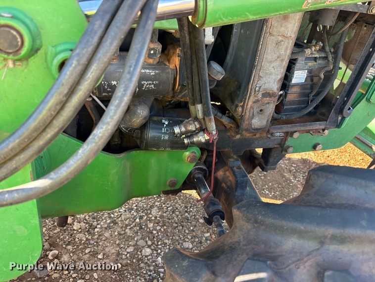 image for item YA5402 2006 John Deere 5105 MFWD tractor