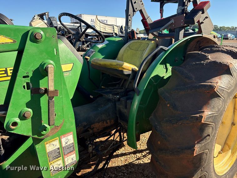 image for item YA5402 2006 John Deere 5105 MFWD tractor
