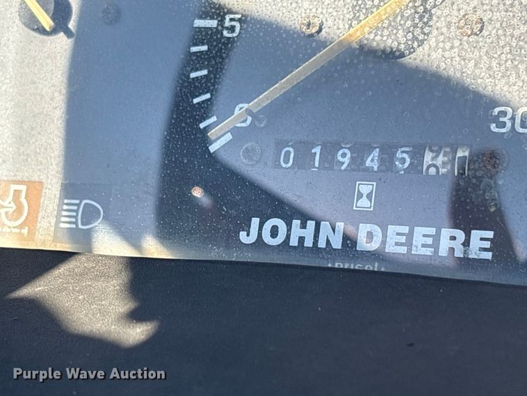 image for item YA5402 2006 John Deere 5105 MFWD tractor