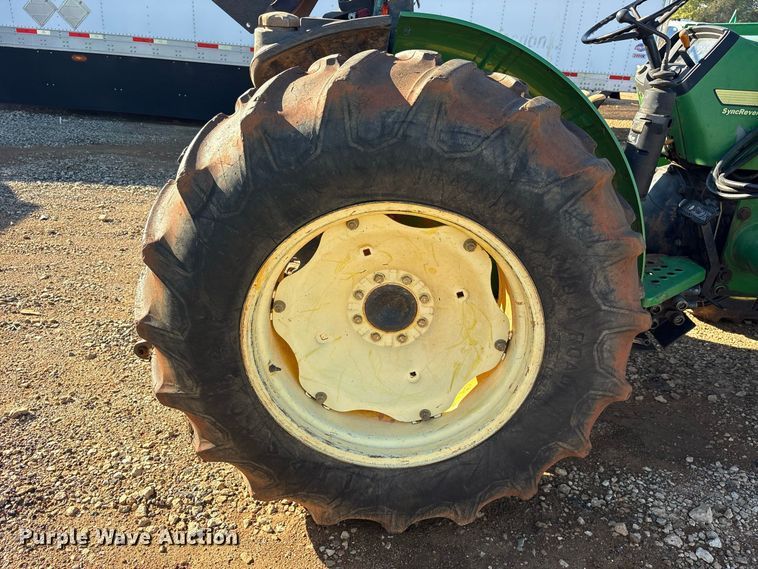 image for item YA5402 2006 John Deere 5105 MFWD tractor