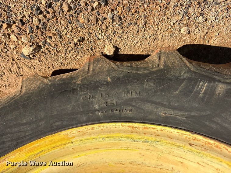 image for item YA5402 2006 John Deere 5105 MFWD tractor