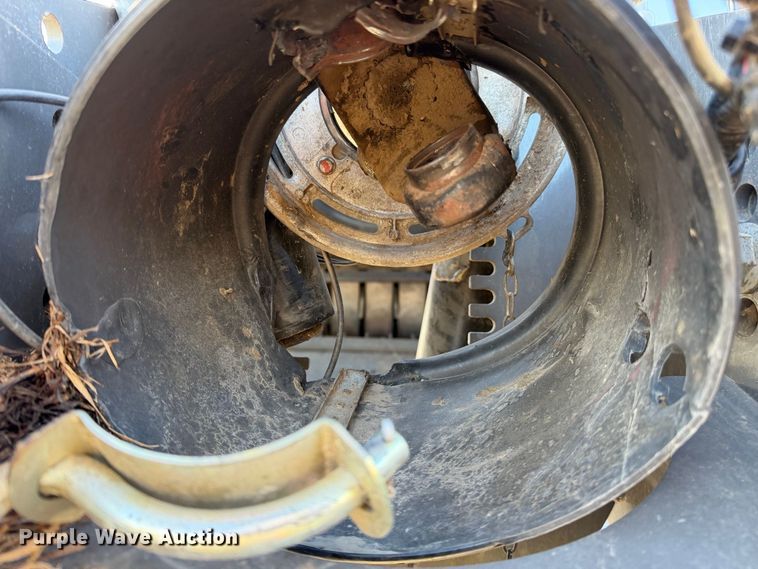 image for item YA5448 2016 Massey Ferguson 2270 large square baler