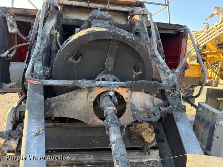 image for item YA5448 2016 Massey Ferguson 2270 large square baler
