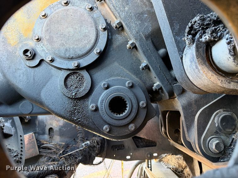 image for item YA5448 2016 Massey Ferguson 2270 large square baler