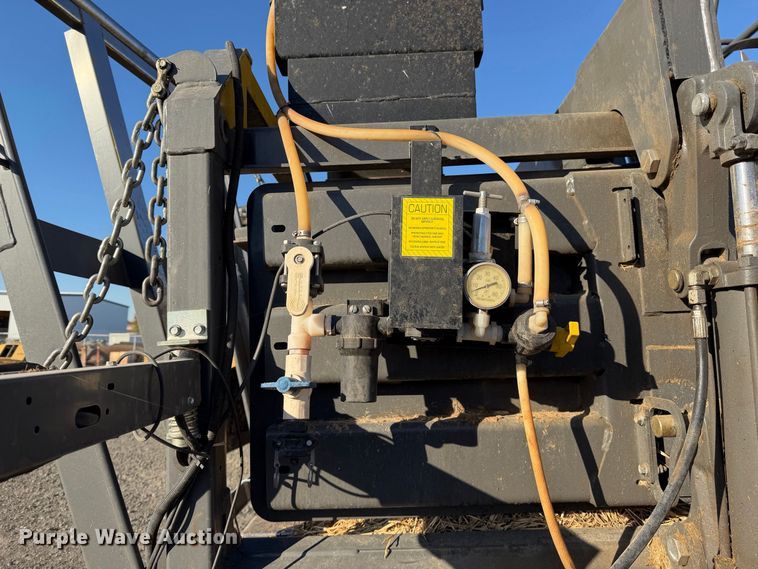 image for item YA5448 2016 Massey Ferguson 2270 large square baler