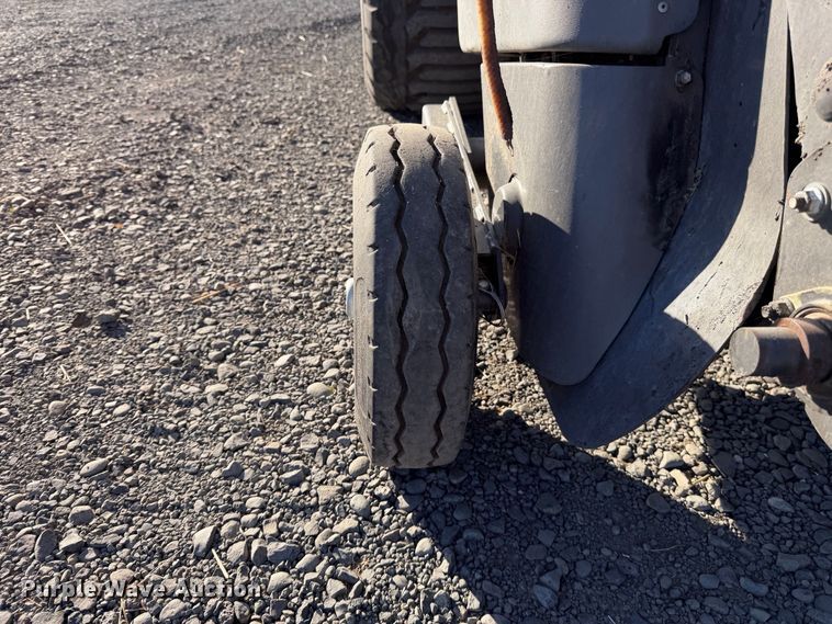 image for item YA5448 2016 Massey Ferguson 2270 large square baler