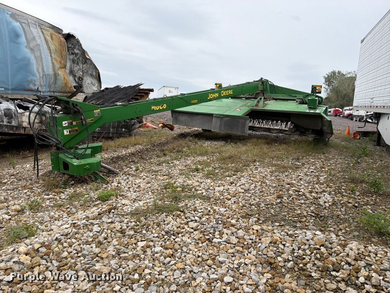 image for item YA5480 John Deere 956 swather / windrower