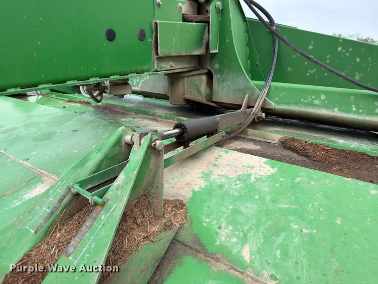 image for item YA5480 John Deere 956 swather / windrower