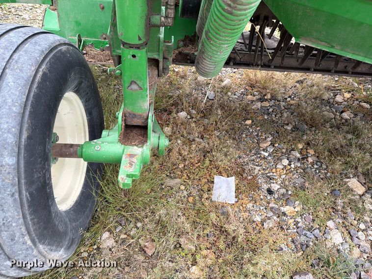 image for item YA5480 John Deere 956 swather / windrower