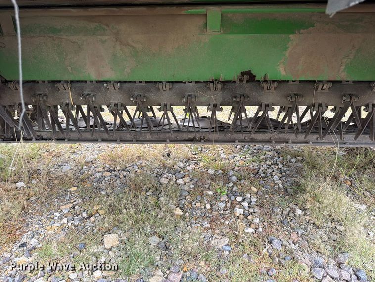 image for item YA5480 John Deere 956 swather / windrower
