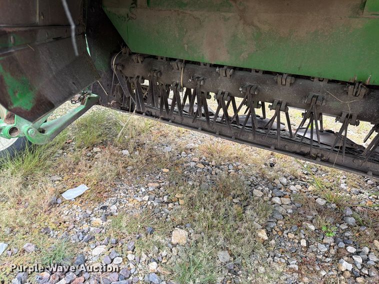 image for item YA5480 John Deere 956 swather / windrower
