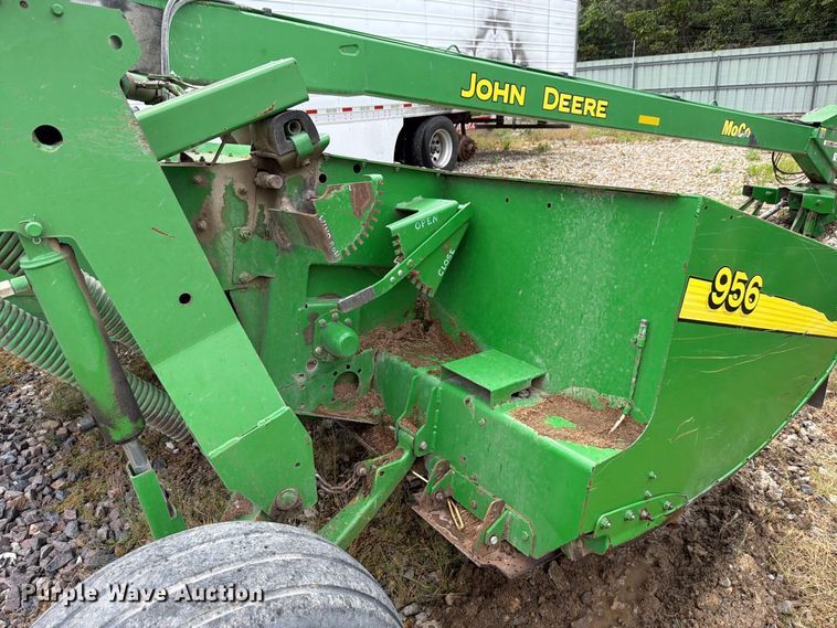 image for item YA5480 John Deere 956 swather / windrower