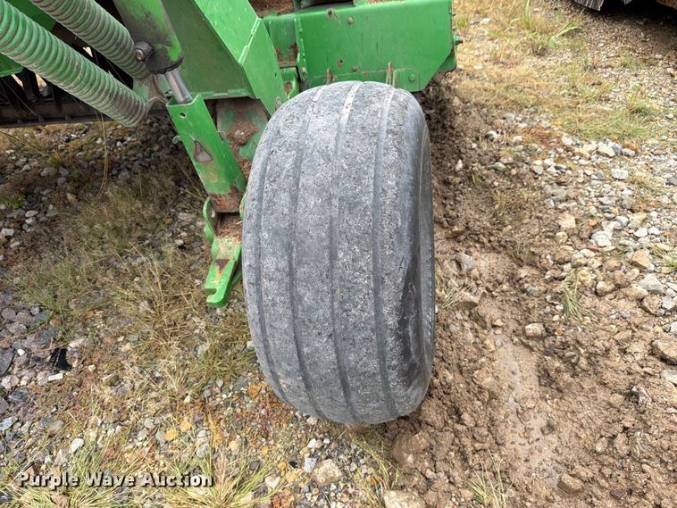 image for item YA5480 John Deere 956 swather / windrower