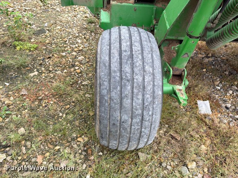 image for item YA5480 John Deere 956 swather / windrower