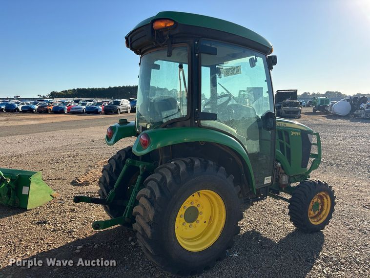 image for item YA5487 2025 John Deere 3039R MFWD tractor