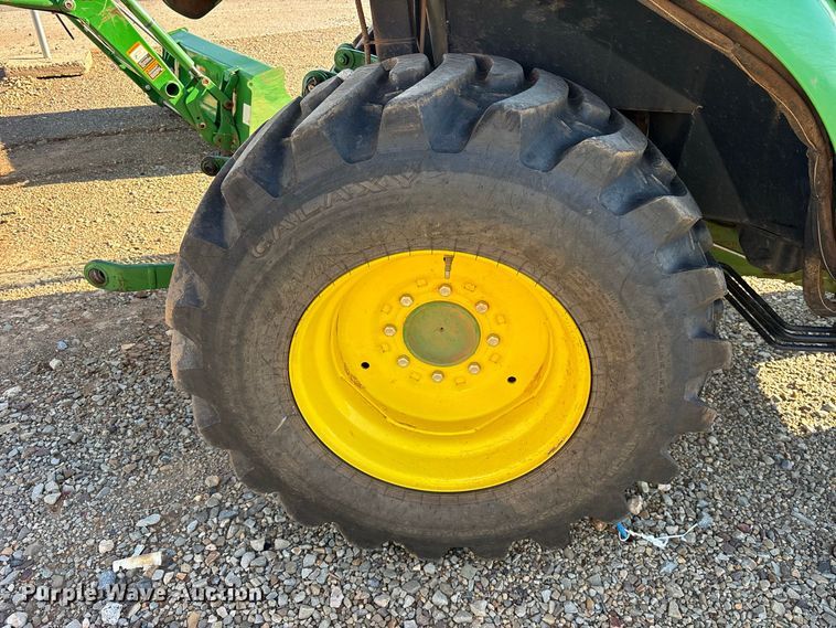 image for item YA5487 2025 John Deere 3039R MFWD tractor