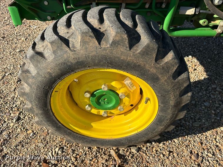 image for item YA5487 2025 John Deere 3039R MFWD tractor