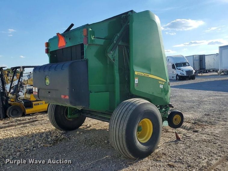 image for item YA5489 2019 John Deere 560M round baler