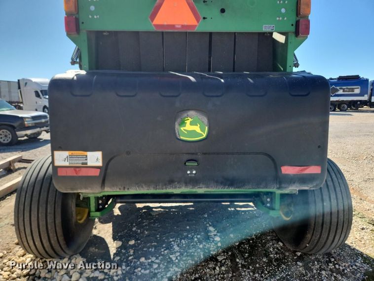 image for item YA5489 2019 John Deere 560M round baler