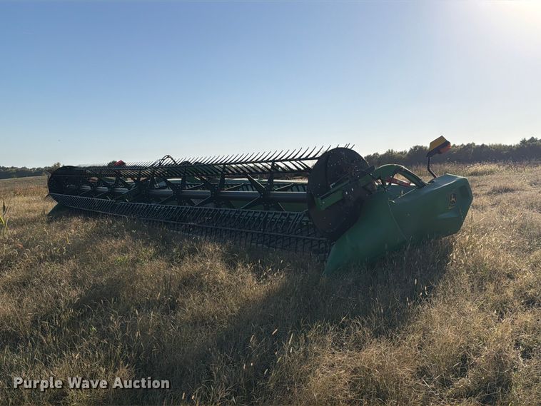 image for item YA5492 2022 John Deere RD40F HydraFlex flex draper head