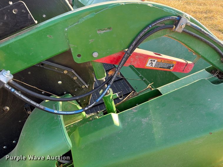 image for item YA5492 2022 John Deere RD40F HydraFlex flex draper head