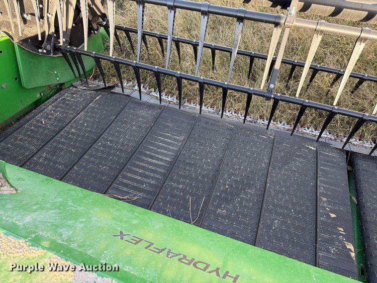 image for item YA5492 2022 John Deere RD40F HydraFlex flex draper head