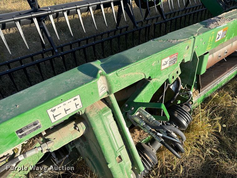 image for item YA5492 2022 John Deere RD40F HydraFlex flex draper head