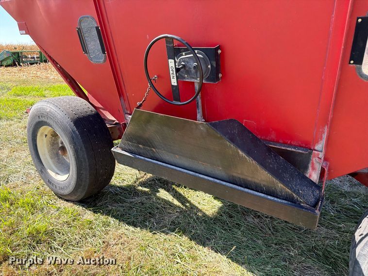 image for item YA5496 Brent 444 gravity wagon