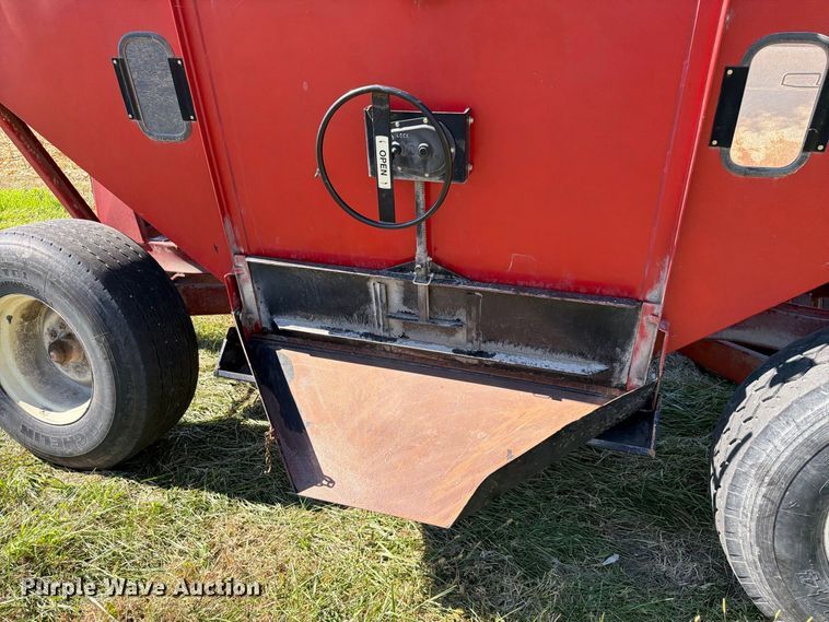 image for item YA5496 Brent 444 gravity wagon