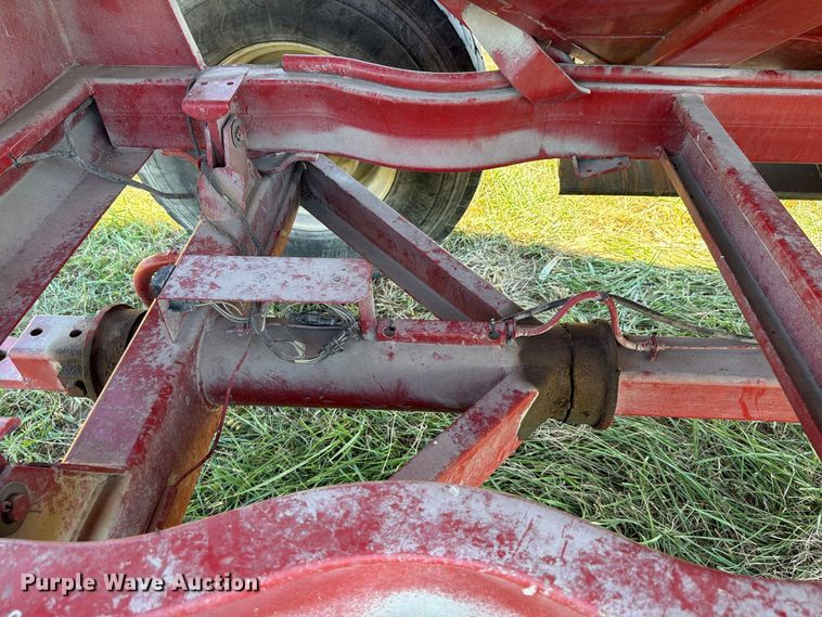 image for item YA5496 Brent 444 gravity wagon
