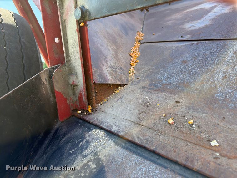image for item YA5496 Brent 444 gravity wagon