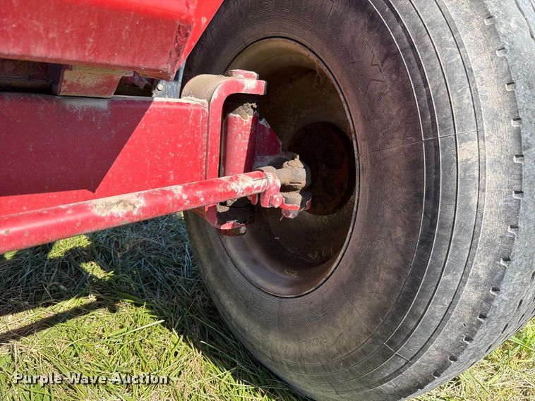 image for item YA5496 Brent 444 gravity wagon