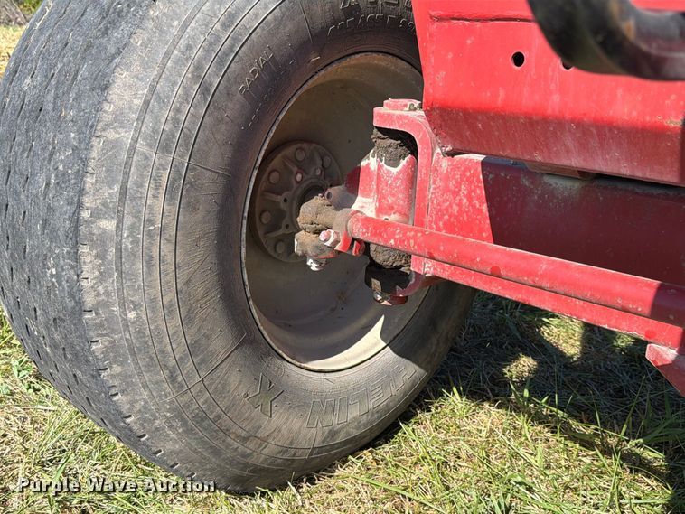 image for item YA5496 Brent 444 gravity wagon