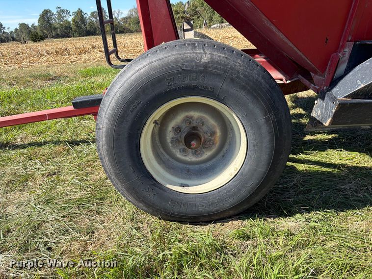 image for item YA5496 Brent 444 gravity wagon