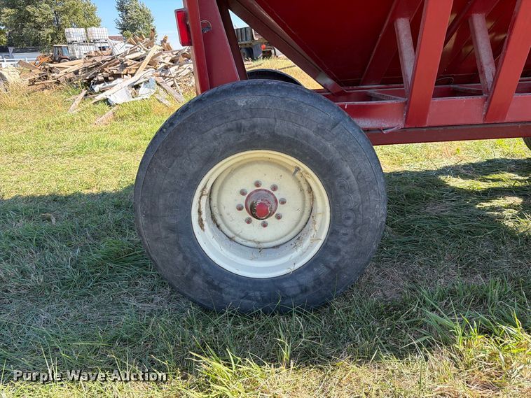 image for item YA5496 Brent 444 gravity wagon