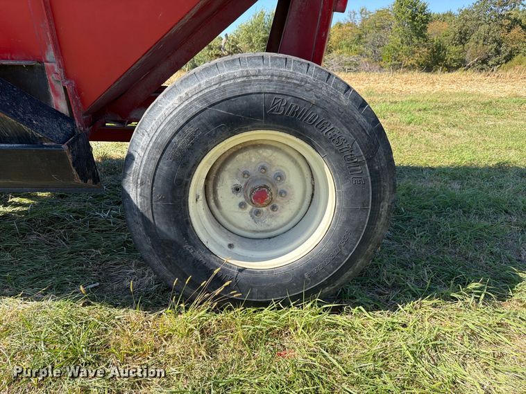 image for item YA5496 Brent 444 gravity wagon
