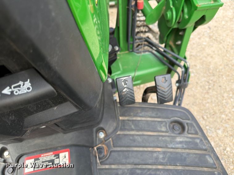 image for item YA5534 2024 John Deere 1025R MFWD tractor