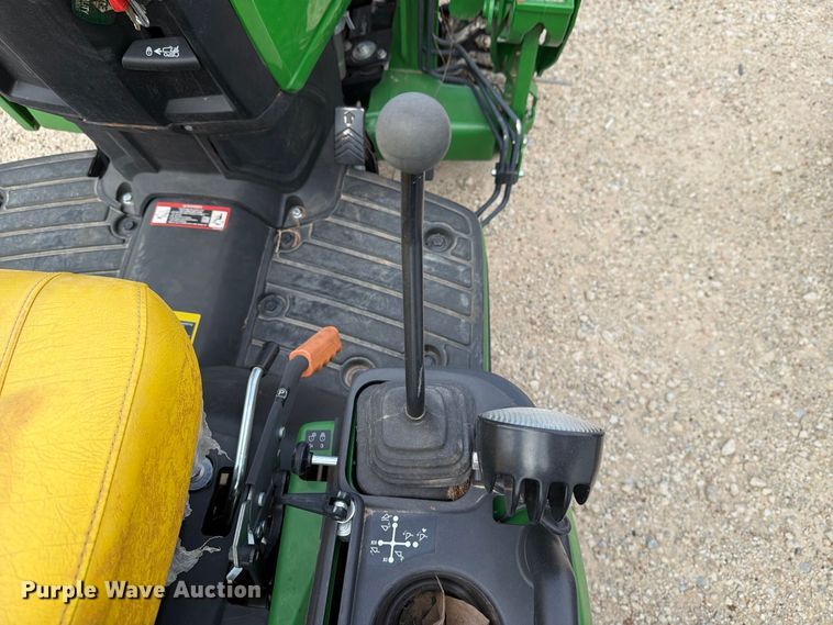image for item YA5534 2024 John Deere 1025R MFWD tractor