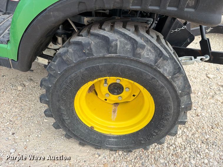 image for item YA5534 2024 John Deere 1025R MFWD tractor