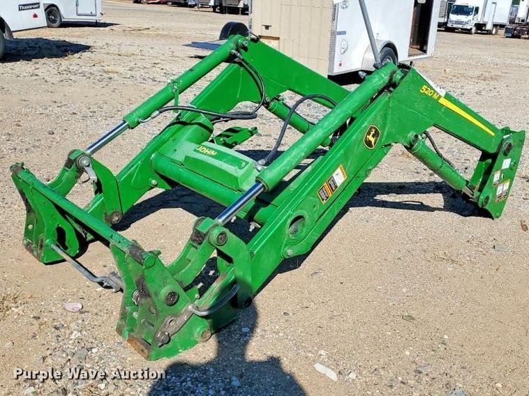 image for item YA5566 2022 John Deere 520M loader
