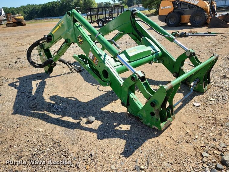 image for item YA5566 2022 John Deere 520M loader