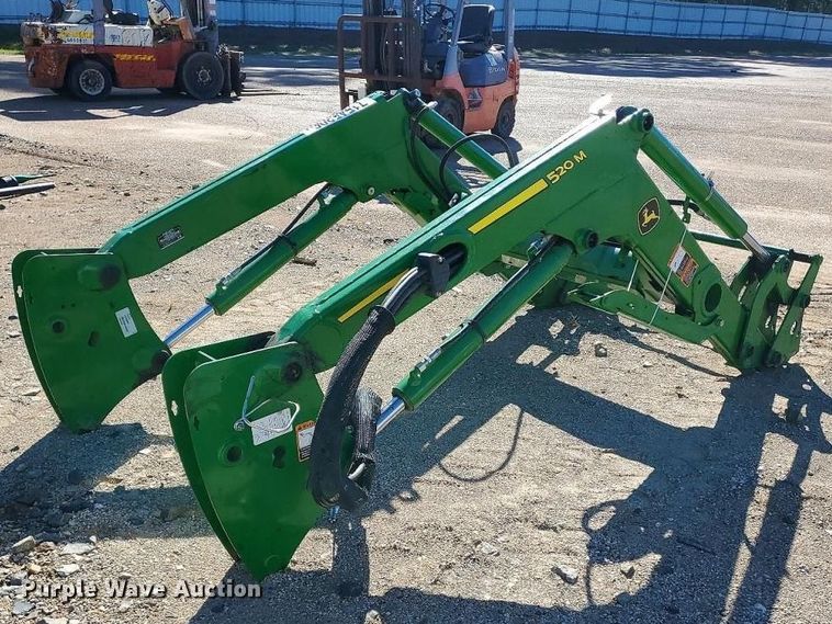 image for item YA5566 2022 John Deere 520M loader