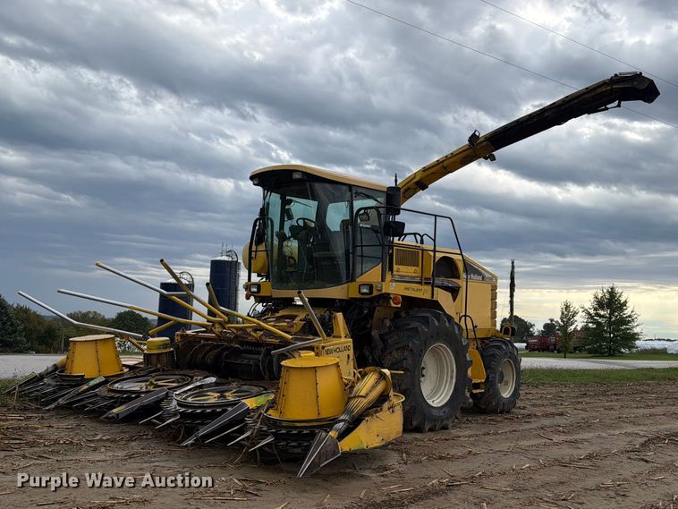image for item YA5573 2022 New Holland FX60 PRWD forage harvester